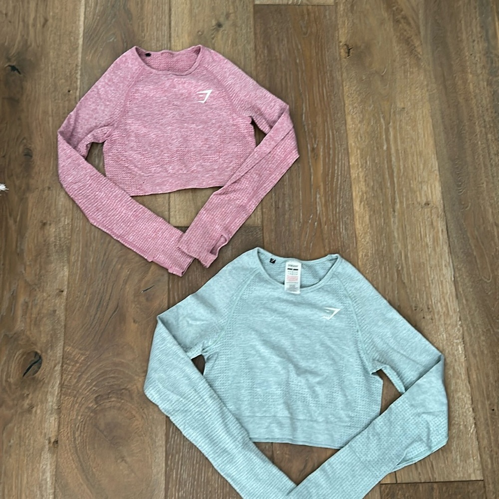 2 pack Gym Shark cropped long sleeve